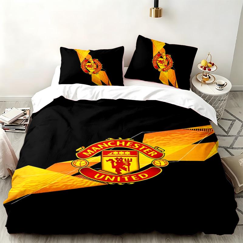 FC Manchester 3pc set Perfect for bedroom use Comfortable bedding set includes a duvet cover and two pillowcases Ideal birthday or Christmas gift