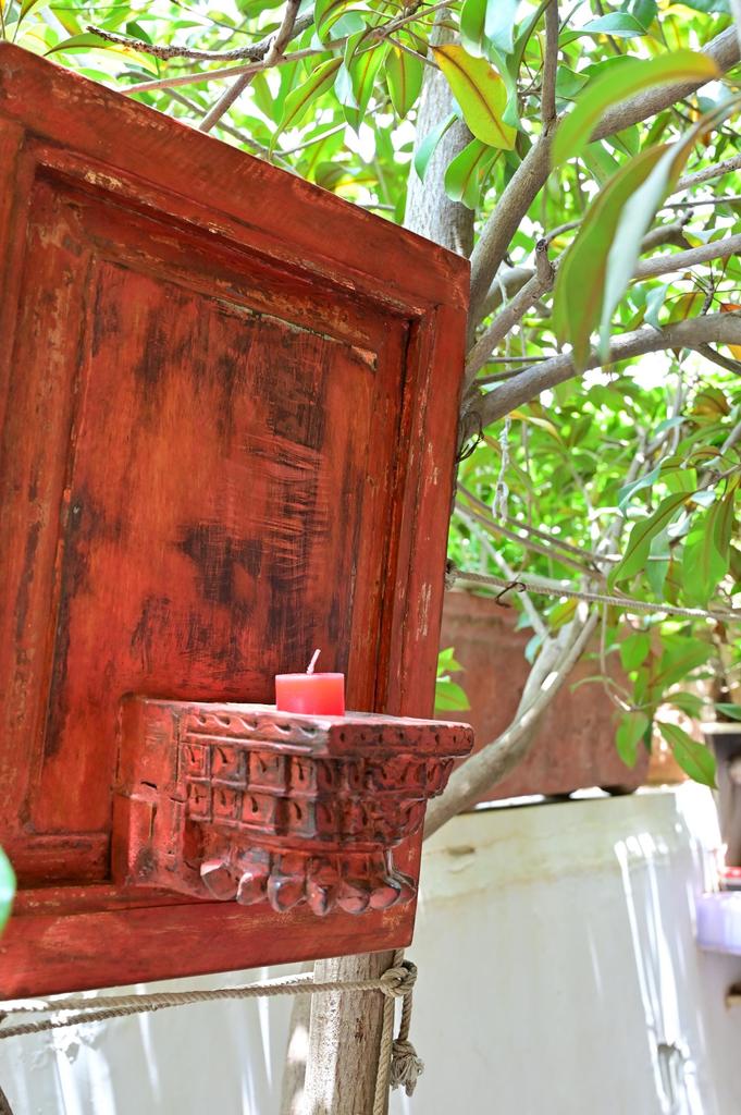 Vintage Red Wooden Wall Sconce: Rustic Farmhouse Candle Holder
