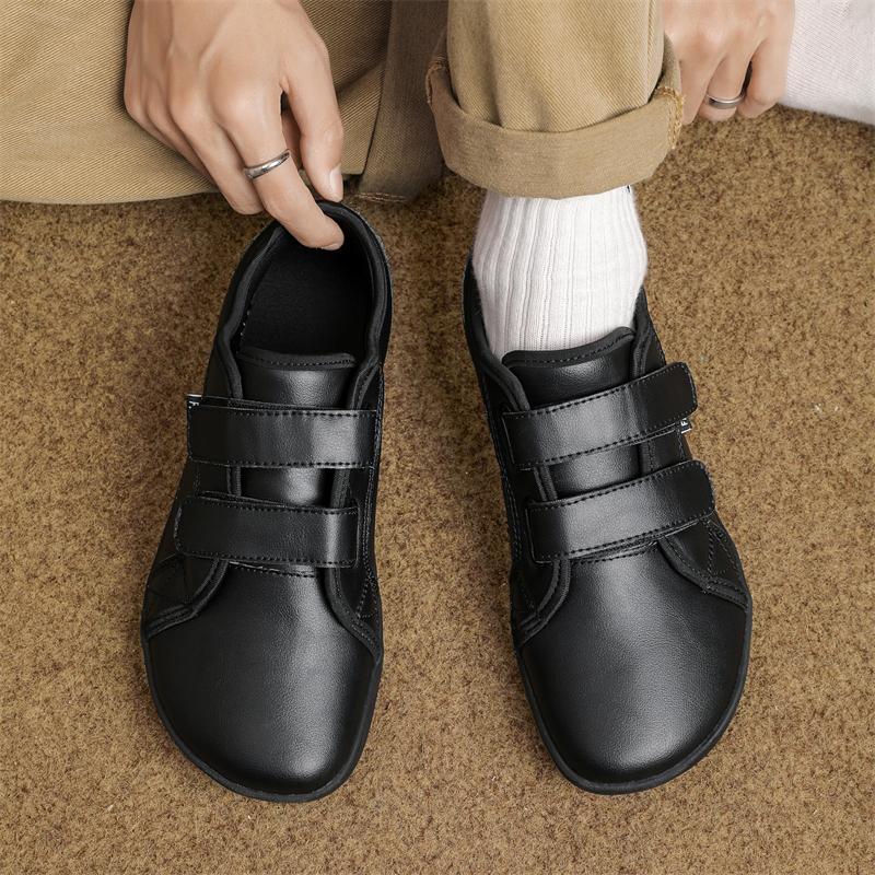 Модная однотонная обувь Мужская кожаная повседневная обувь для мужчин Лоферы Модная обувь для скейтборда Плоские мужские кроссовки Tenis Para Hombre