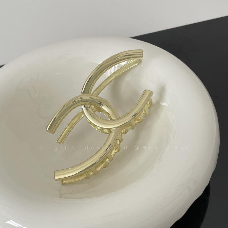 Премиальная заколка для волос из металла в форме буквы «С» для женщин, большой коготь для густых волос, идеально подходит для осени и зимы, стильный нишевый дизайн.