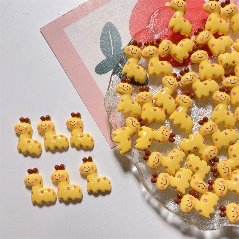 10 Pcs New Cute Mini Cartoon Bright Surface,Giraffe Series Resin Scrapbook Diy Jewelry Wedding Hairpin Decorate Accessories A99