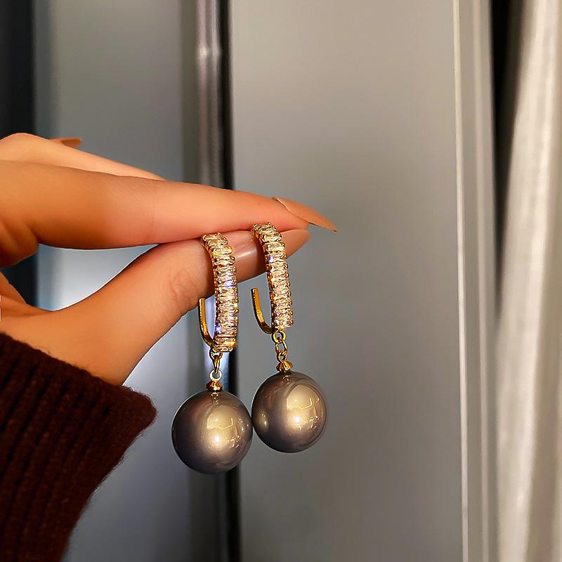 Elegant Zircon Pearl French Retro Luxury Earrings 2025