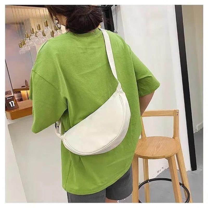 Anti-splashing Nylon Solid Color Crossbody Dumpling Bag New One-shoulder Underarm Light Niche Women's Bag