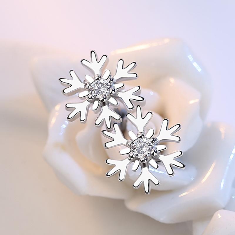 Snowflake Stud Earrings Women's Openwork Earrings Silver-plated Stud Earrings Women's Christmas Gift Zircon Earrings