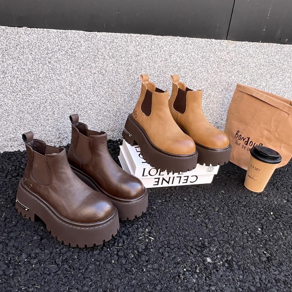 2025 новая корейская версия модных универсальных ботинок Мартин на толстой подошве, увеличивающих рост, женская удобная повседневная обувь, трендовые женские ботинки, тренд