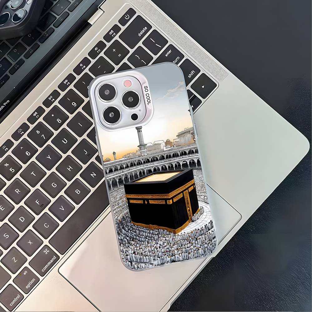 Moslem and kaaba Phone Case For iPhone 17,16,15,14,13,12,11,Pro,XS,Max,Plus,Mini,SE4,E White Matte Shockproof Cover