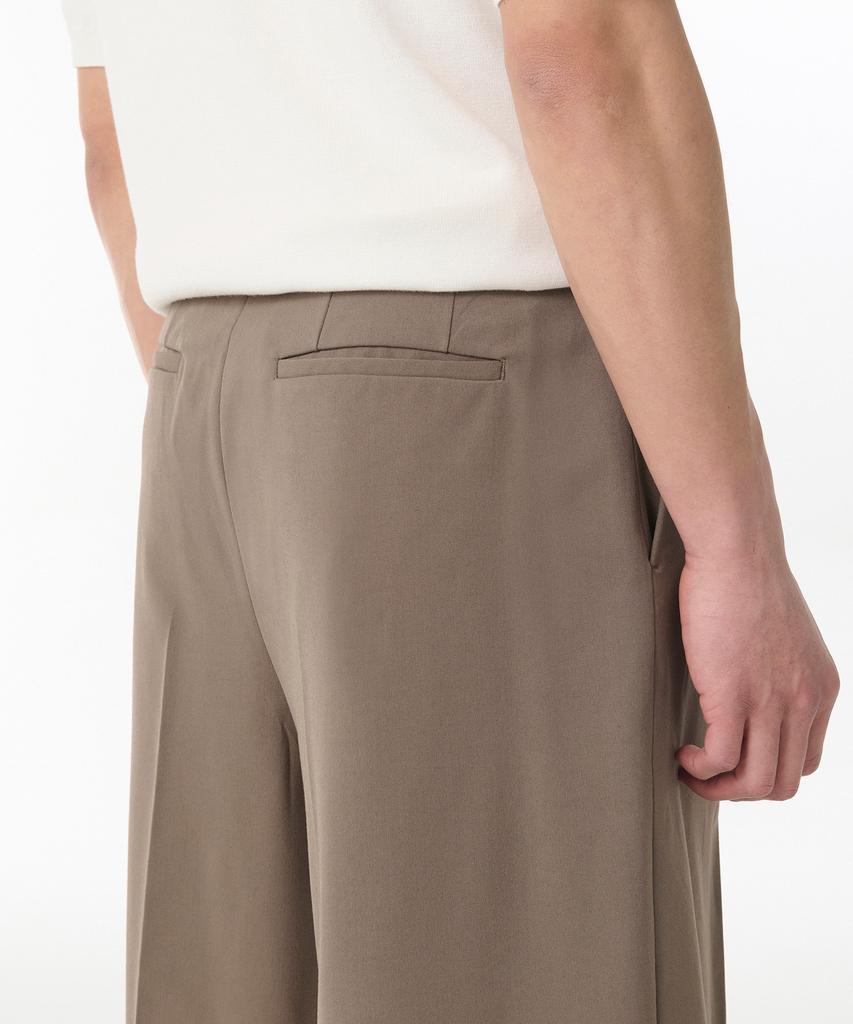 MUSINSA STANDARD Wide Bermuda Hidden Elastic Waist Half Slacks [Dusty Beige]