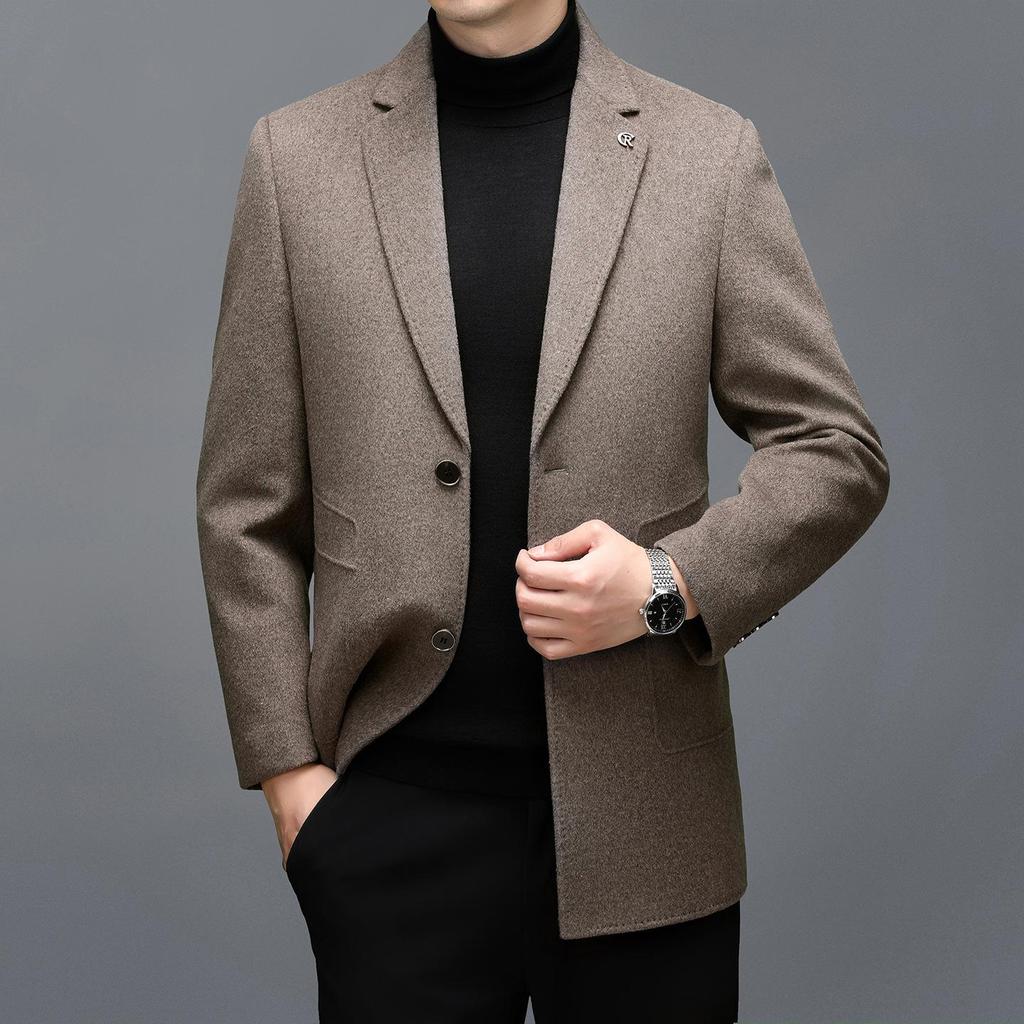 Мужское пальто средней длины премиум-класса из кашемира со съемной пуховой подкладкой и воротником-стойкой для осени/зимы.
