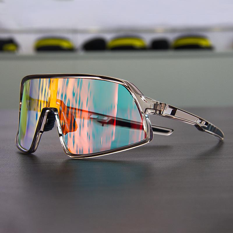 Color-changing sports glasses for hiking and mountaineering, outdoor cycling, windproof, dustproof, and dazzling sunglasses for men and women