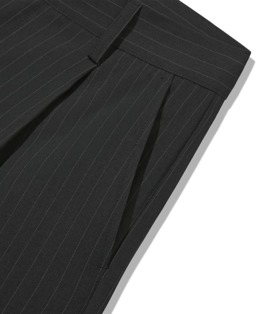 TRILLION One-Pleat Stripe Button Strap Wide Slacks [Charcoal]