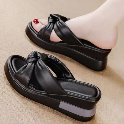 Тапочки женские летние 2025 новая мода маффин толстая подошва танкетка высокий каблук сандалии интернет-знаменитость премиум сандалии