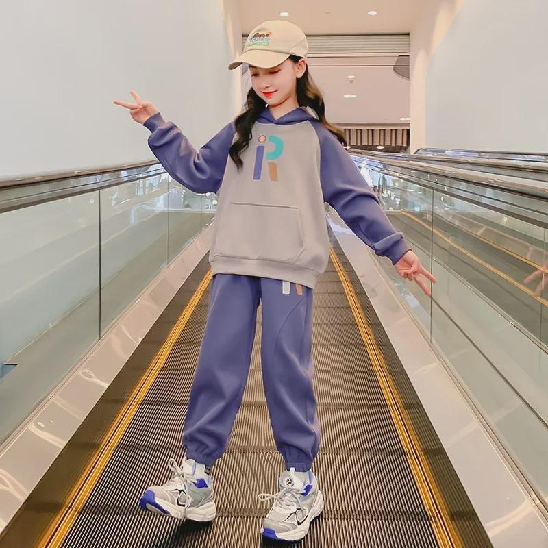 Осенний свитер для девочек: Модная детская мода весна/осень 2025 года, спортивный комплект из двух предметов для детей старшего возраста.