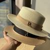 Retro Hepburn-style straw hat for women, suitable for summer outings and vacations at the seaside, beach sun protection hat, vintage flat-brimmed