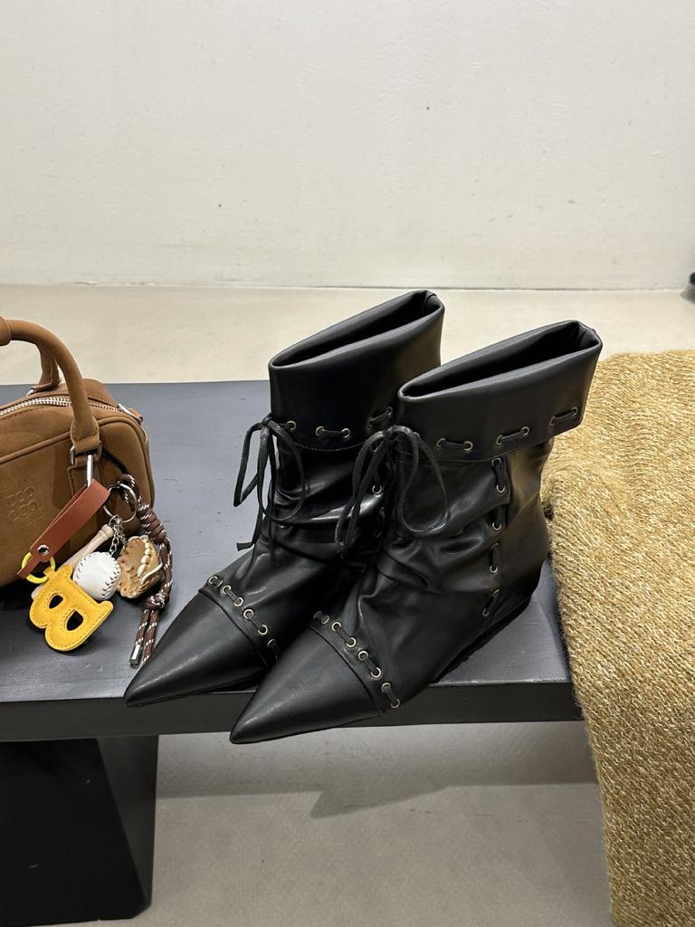 Внутренние увеличивающие рост замшевые остроносые ботильоны на шнуровке женские 2025 осень и зима новая корейская версия ковбойских ботинок западного стиля рукав модные ботинки