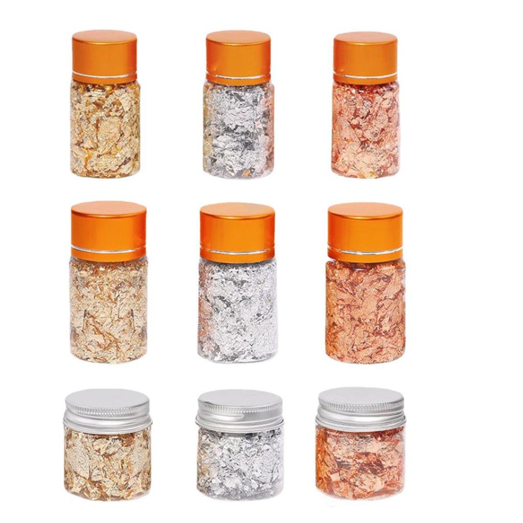 Фрагменты золотой, серебряной, медной и алюминиевой фольги для нейл-арта и декора