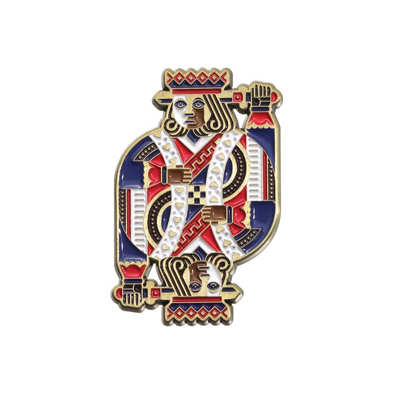 Эмалевые значки с символами игральных карт, креативные броши в виде покерных короля и королевы, значки на лацкан для рюкзака, панк-украшения, подарок для детей и друзей