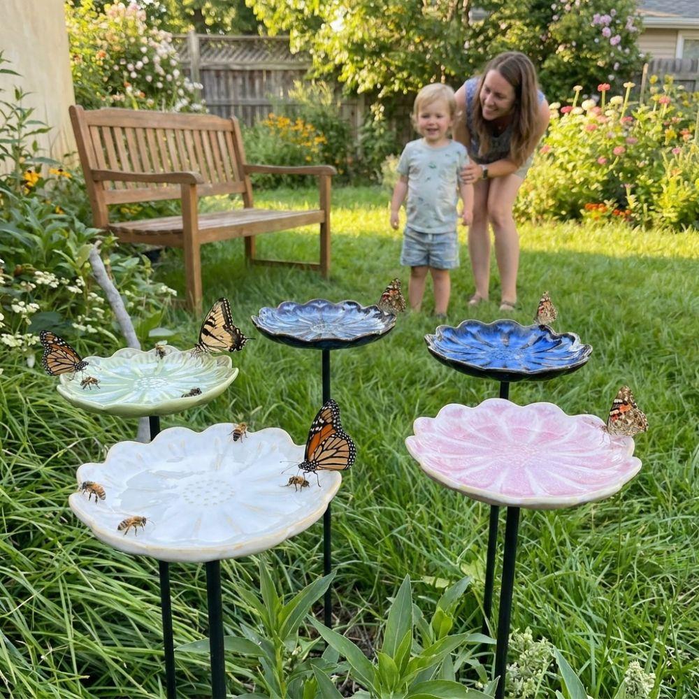 Floral Sculpture Bee Watering Station Flower-Shaped Butterfly Bee Mixer Animals Drinking Cup Yard