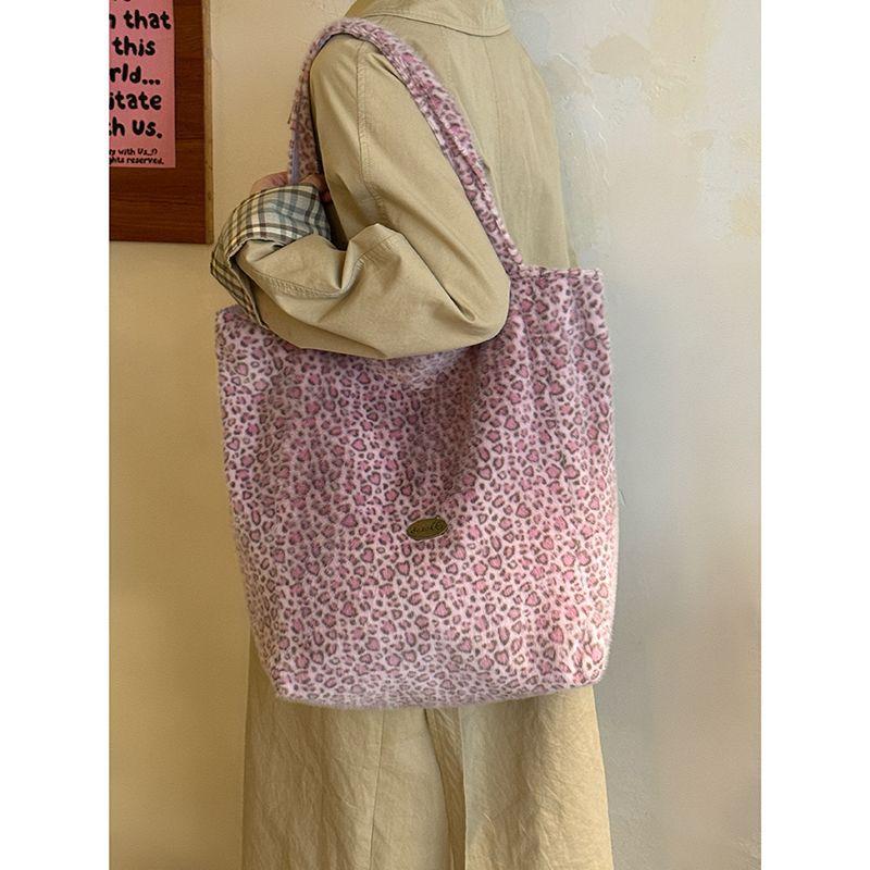 Сумка-тоут "Ленивый Ветер" - Большая Вместимость, Два Кармана, Идеально для Поездок на Работу, Универсальная Сумка на Одно Плечо