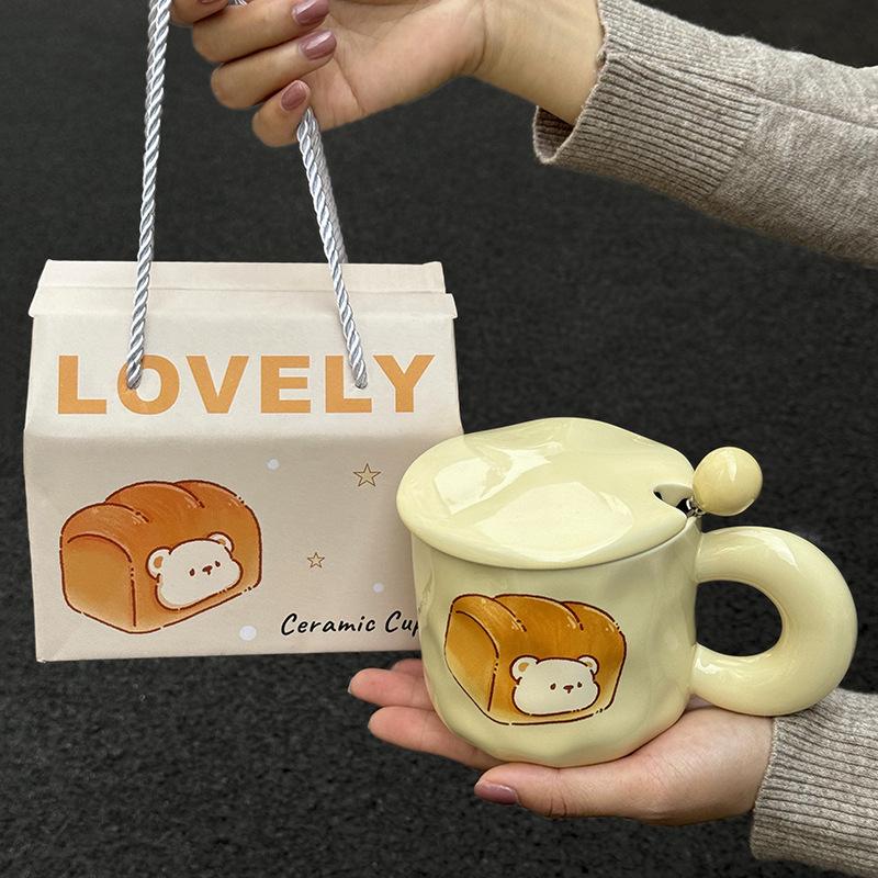 Милая милая кружка подарок на день рождения девушка дарит девушке креативная практичная чашка большая вместимость керамическая чашка с крышкой
