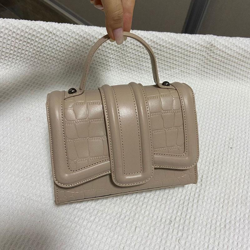 Легкая роскошная мини-квадратная сумка, простой дизайн, корейская мода, прочная сумка через плечо с цепочкой, женская зимняя популярная новая сумка на плечо