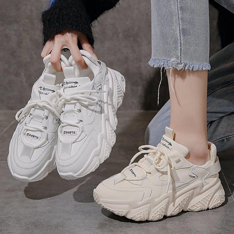 Мода 2024 года, белые женские туфли, новые массивные кроссовки для женщин, белые вулканизированные туфли на шнуровке, повседневная модная обувь для пап, кроссовки на платформе