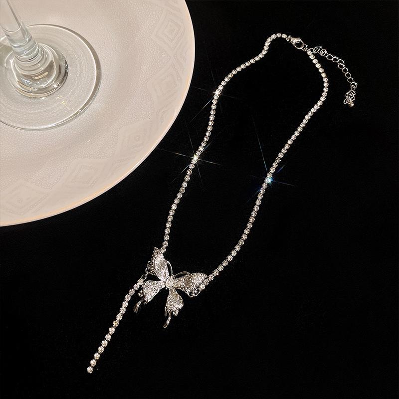 Exquisite Sparkling Crystal Butterfly Pendant Necklace Luxury Crystal Rhinestone Elegant Choker Wedding Party Fashion Jewelry