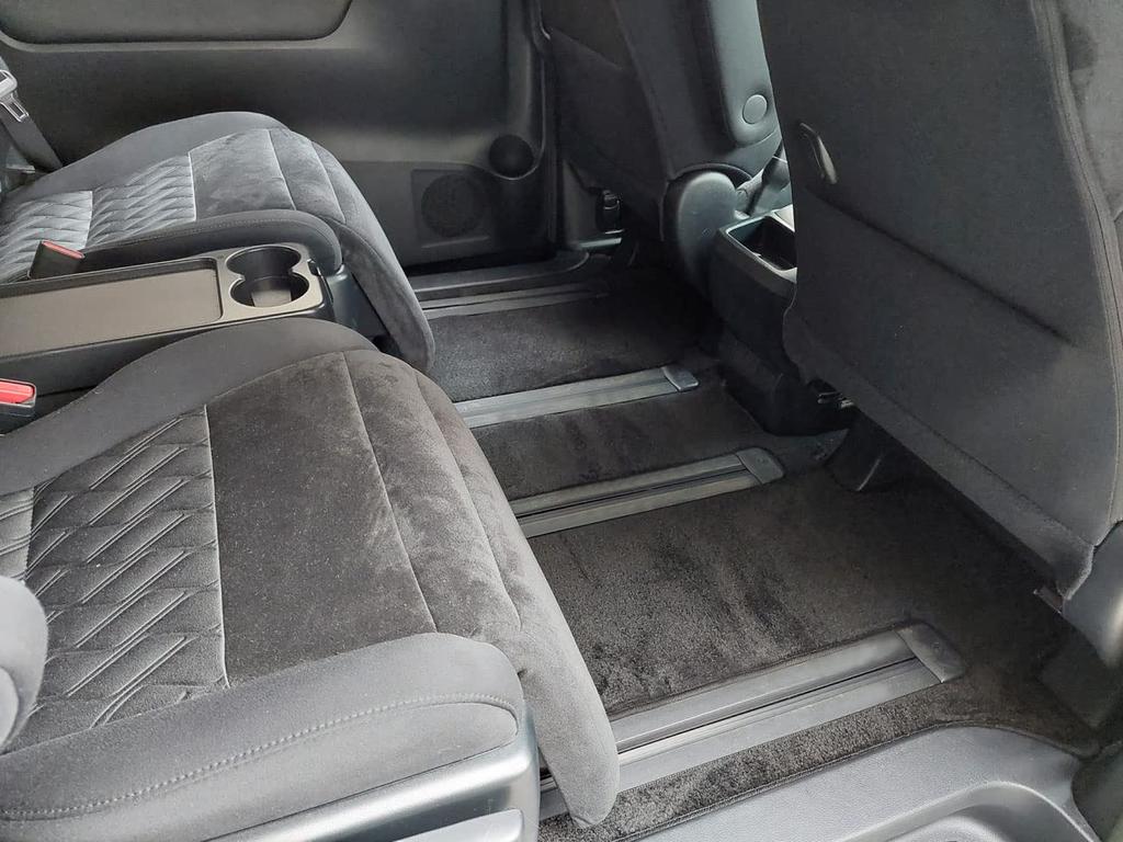 Delica D5 Коврик для пола Коврик для автомобиля Комплект с багажным отделением Без ступеньки автомобили, выпущенные после февраля Черный Фиксирующий спецификация Коврик, Коврик, Черный, 7-местный,