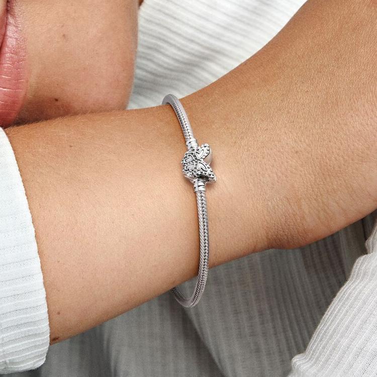Pandora Moments Браслет-цепочка 'Змея' с застежкой-бабочкой Женские браслеты 590782C01
