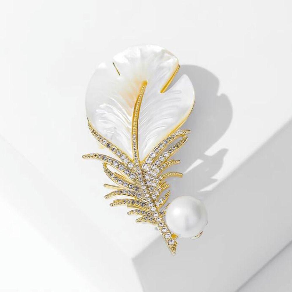 White Pearl Zircon Inlaid Corsage Crystal Shell Clothing Accessories New Feather Brooch Pins Party