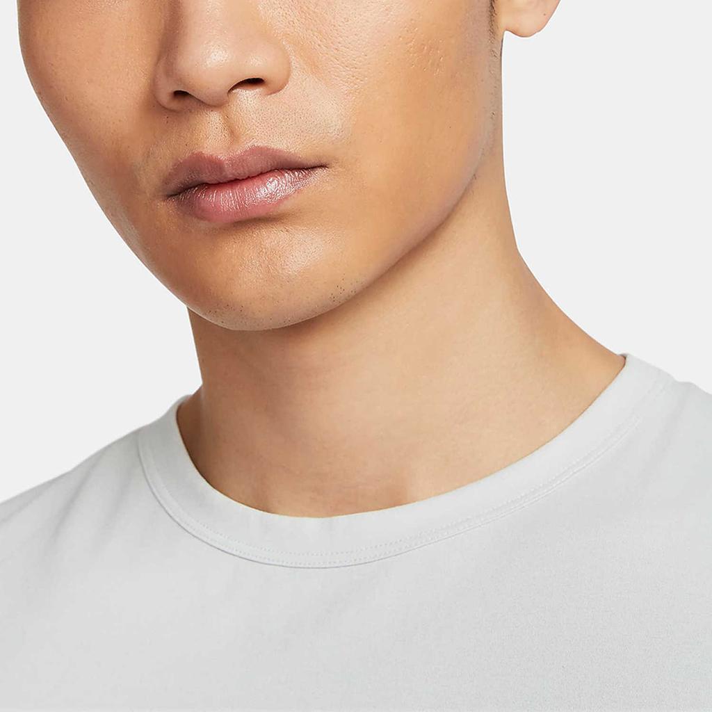 Nike Hyverse Dri-Fit Футболка с круглым вырезом и коротким рукавом для повседневной носки, быстросохнущая, мужская, топы, пыльно-светлая FN3280025