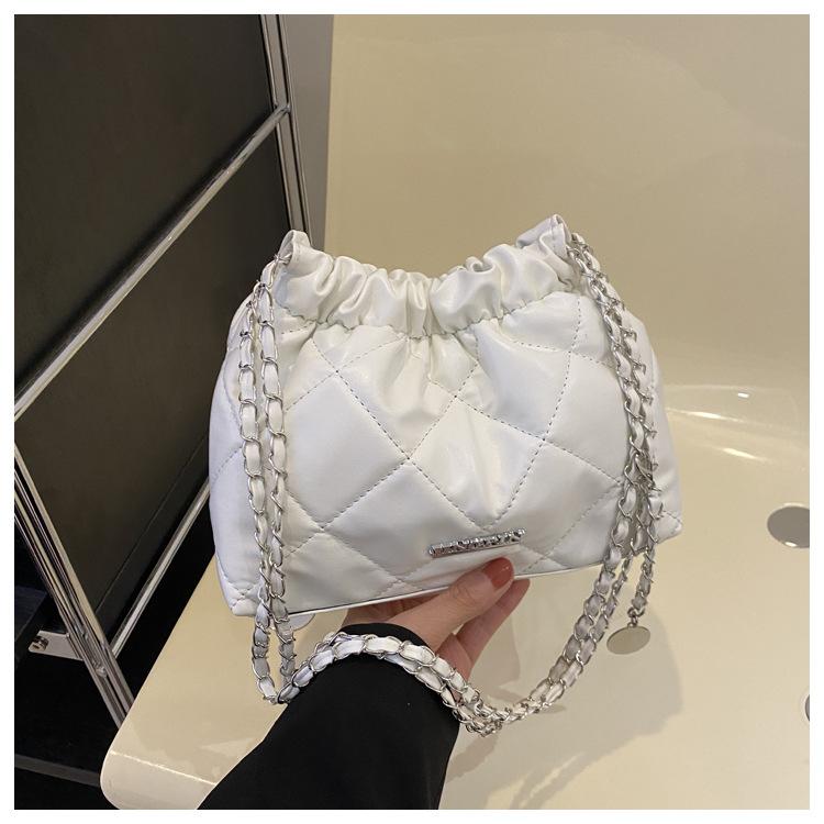 Новая женская сумка-ведро с бриллиантами 2024 года, модная универсальная сумка на плечо, популярная переносная сумка-мессенджер для женщин