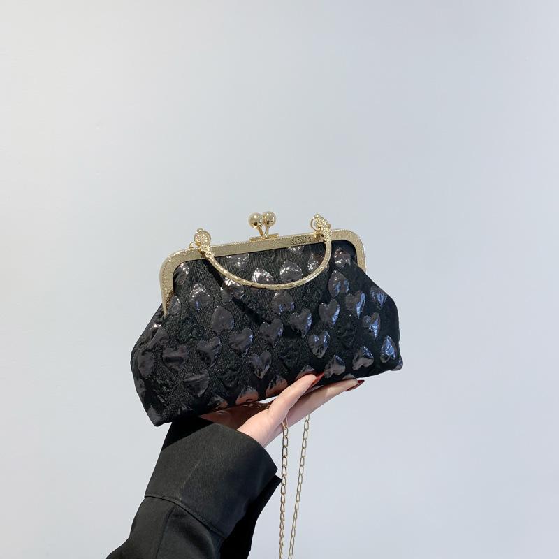 Korean Version of Chain Bag for Women's Trendy New Style of Texture Fashionable Elegant Clip Bag Versatile Dinner Bag