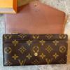 Used New, unused  Louis Vuitton Portefeuille Sarah Monogram