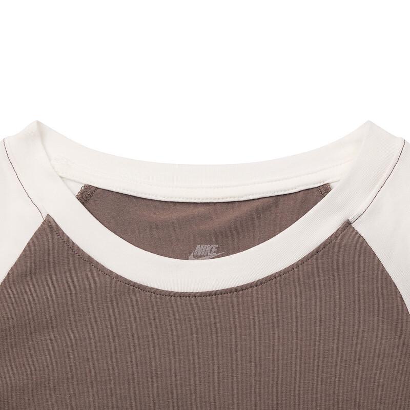 Nike Women's NSW NK CHLL KNT TEE RGLN Short Sleeve T-Shirt