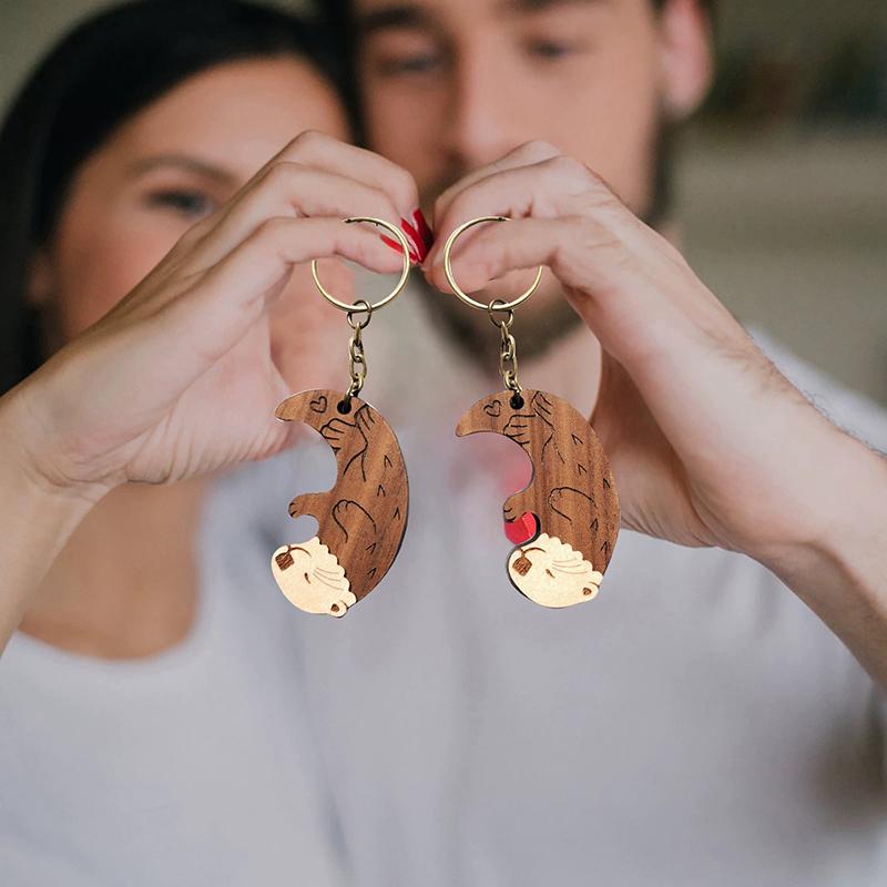 2/4 шт. Деревянные брелоки-пара выдр Креативный набор подвесок-выдр, соединяющихся друг с другом Декорации для ключей рюкзака