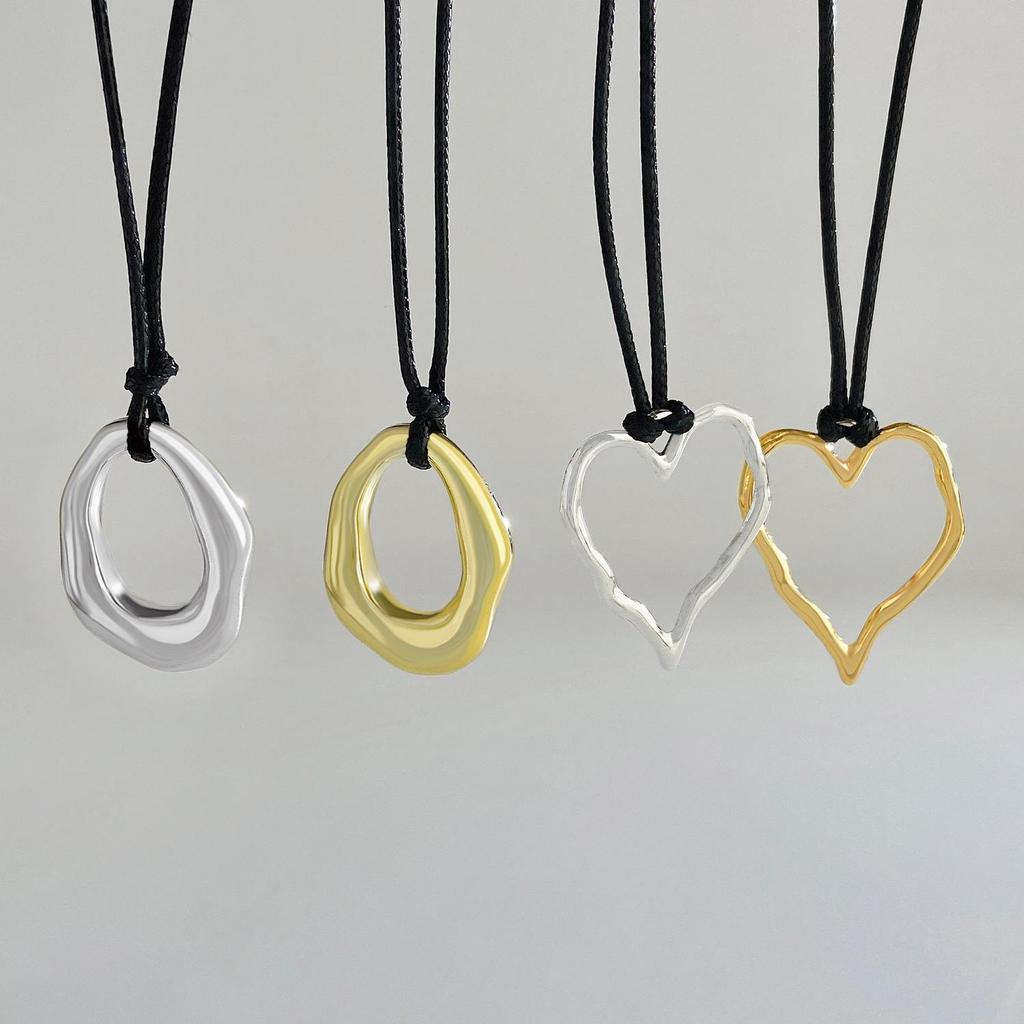 European-American Geometric Irregular Heart Hollow Pendant Oval Wax Rope Necklace