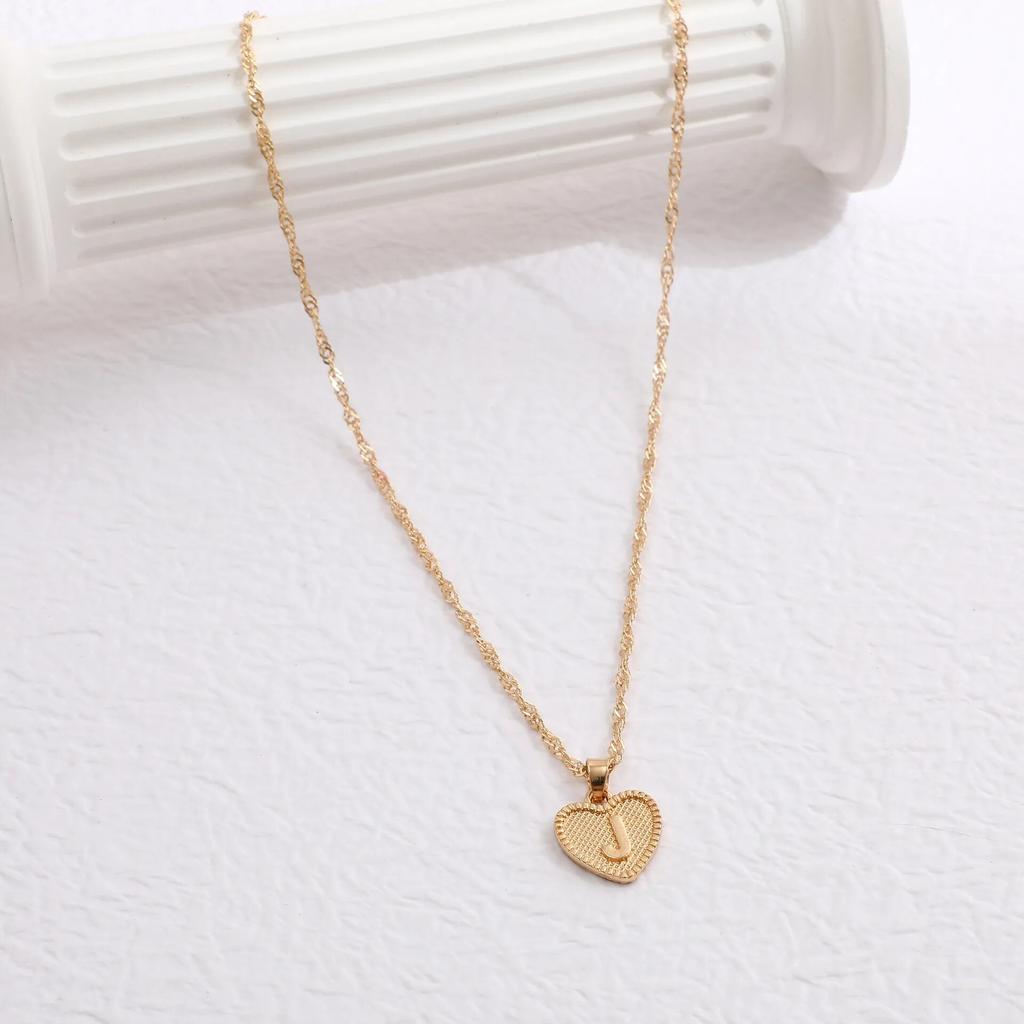 A-Z 26 Initials Name Necklaces Heart Pendant Letter Alphabets Necklace for Women 2023 Female Choker Chains Jewelry Trendy Gifts
