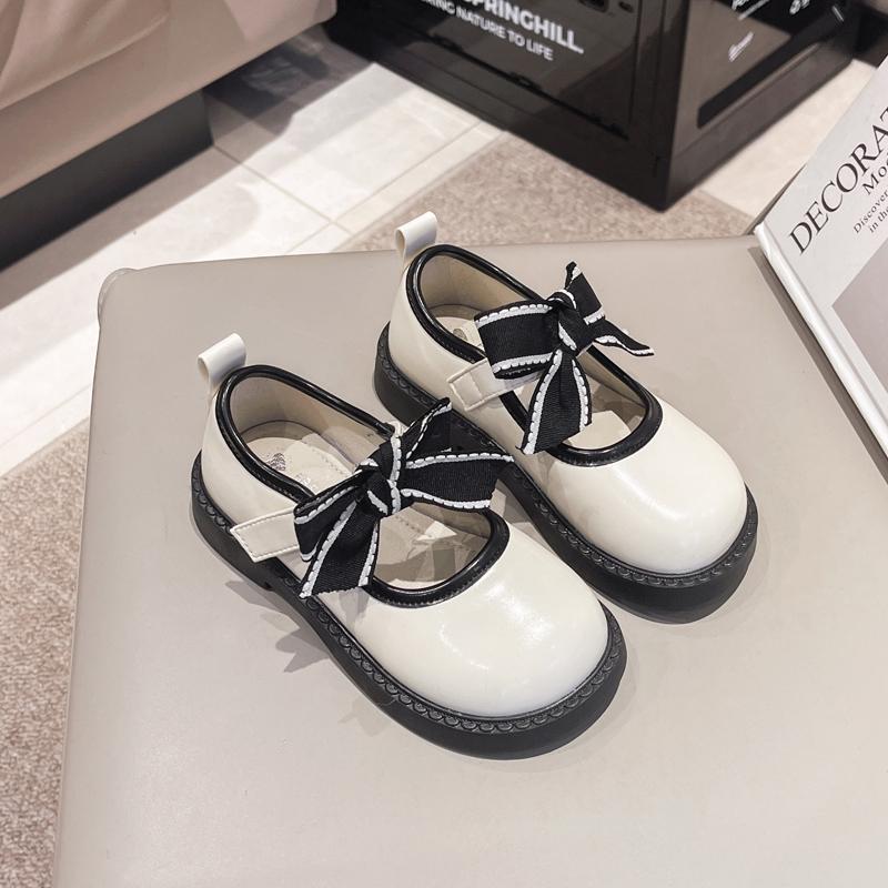 2024 Новые кожаные туфли для девочек Простые нескользящие банты с круглым носком Универсальные мягкие элегантные детские мокасины принцессы в корейском стиле Мягкие весенние