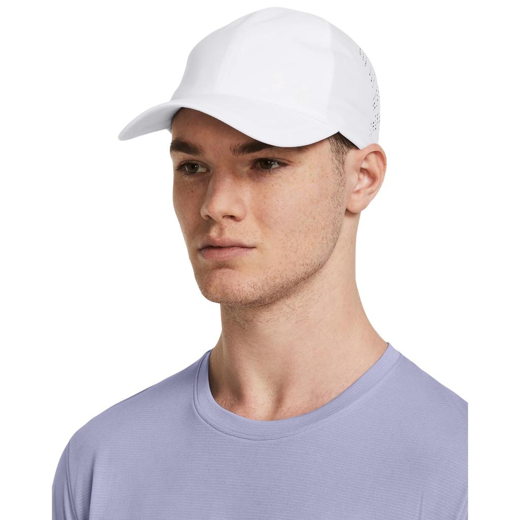 Under Armour UA Launch Регулируемая белая кепка с технологией Iso-Chill, светоотражающая, 57,7 см