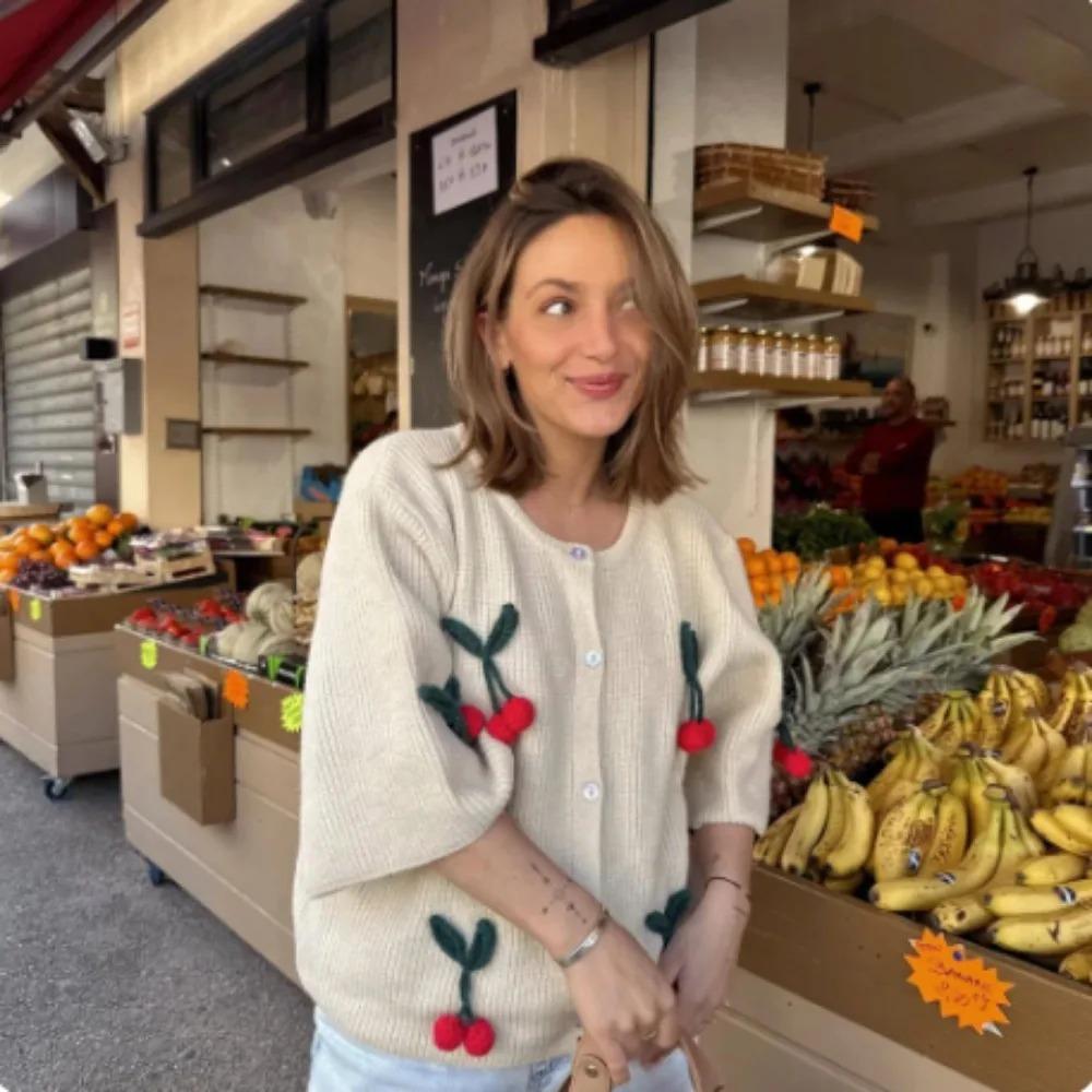 Осенне-зимний новый продукт для женщин, модный и повседневный, универсальный, круглый вырез, вишневый декоративный свитер с коротким рукавом