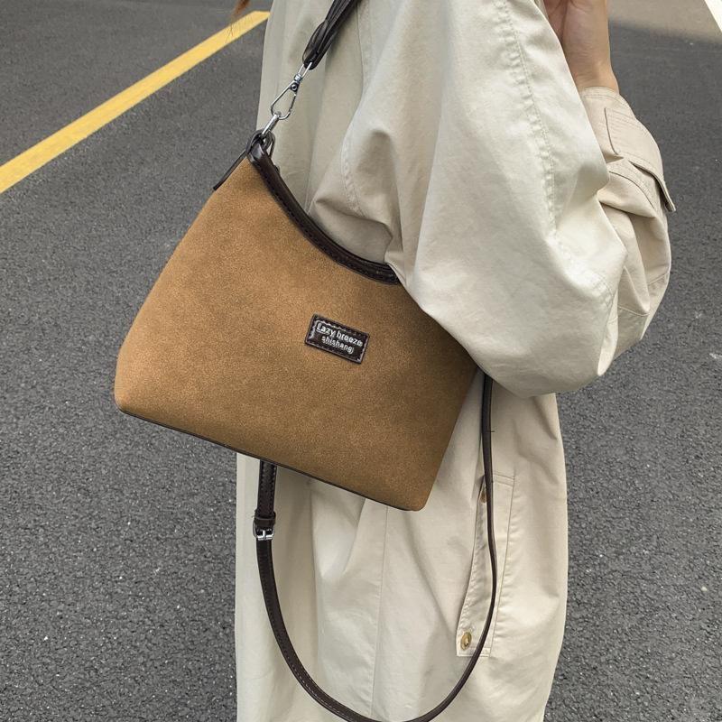 Ретро сумка женская осень и зима 2025 новая универсальная повседневная на плечо сумка-мессенджер популярная сумка-ведро в этом году