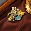 Женская мода броши с радужным цветком и бабочкой для женщин, роскошная брошь из эмалированного сплава желтого золота с растениями и животными, булавки
