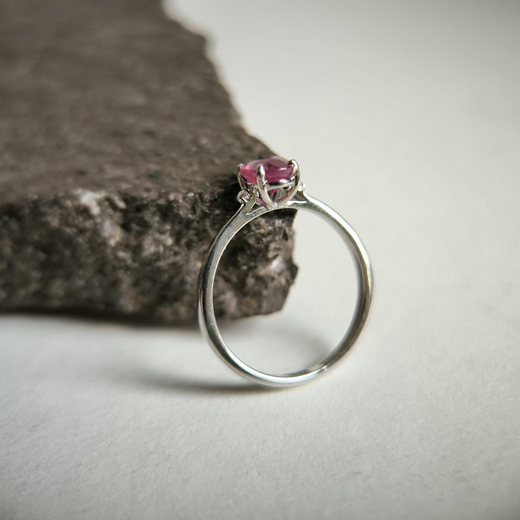 Серебряное кольцо с натуральным рубином 1.113ct, вес изделия 1,67 гр (2187929)
