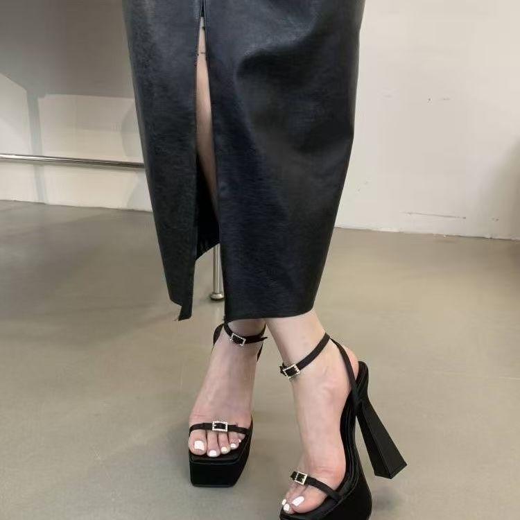 Сандалии женские с открытым носком, квадратной головкой, крестиком, пряжкой из одного слова, водонепроницаемые, простые и универсальные, на толстом каблуке, высокие каблуки, женские, новые модели 2025 года