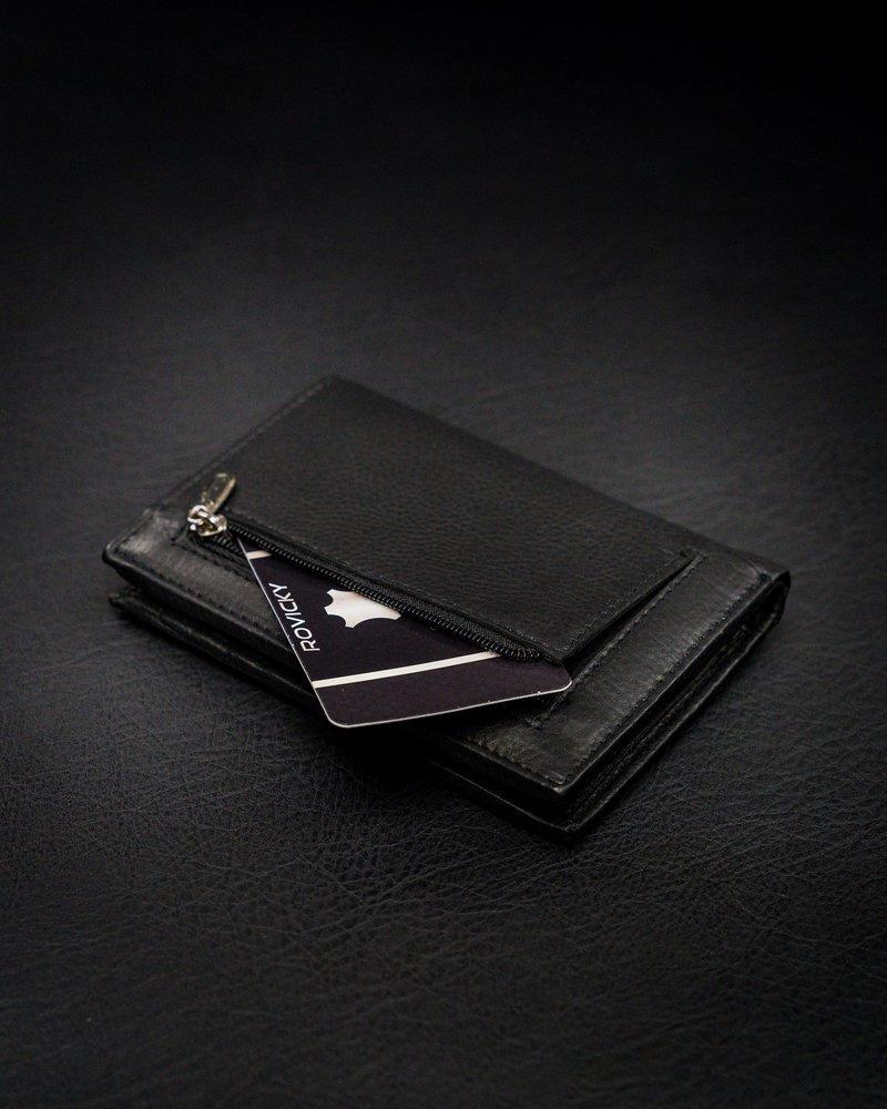 Stylish men's wallet made of genuine leather, black, RFID protection - Rovicky