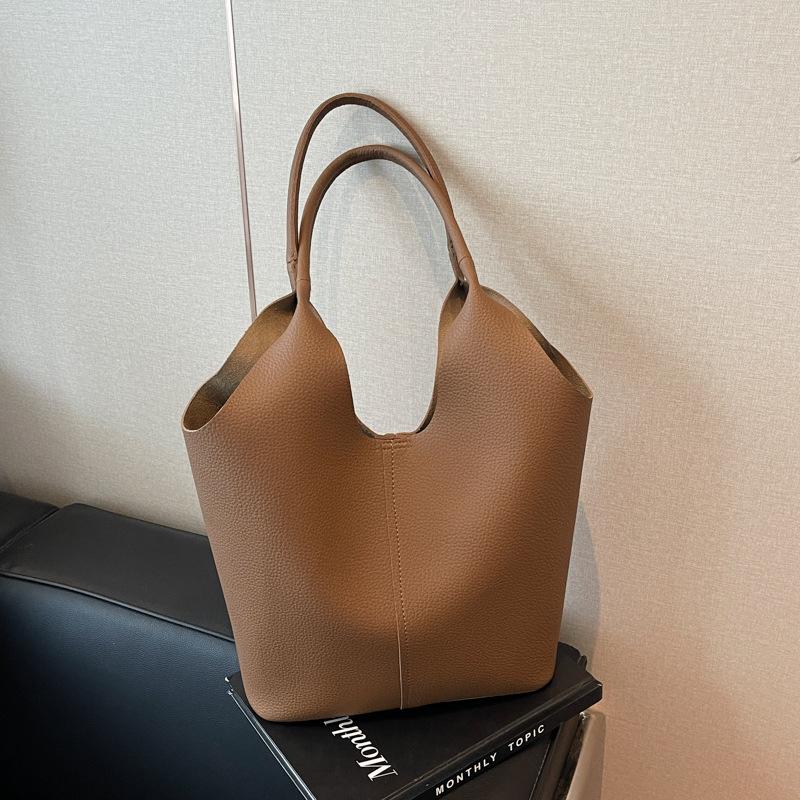 Зарубежный заказ корейской версии модная сумка-тоут женская 2024 новая модная большая сумка через плечо нишевая сумка-ведро высокого класса