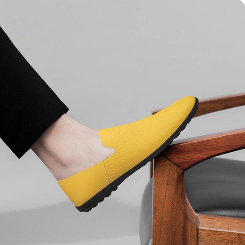 Мужская кожаная обувь Роскошные дизайнерские лоферы Повседневная деловая обувь для мужчин Комфортные ленивые слипоны Мягкая подошва Обувь для вождения