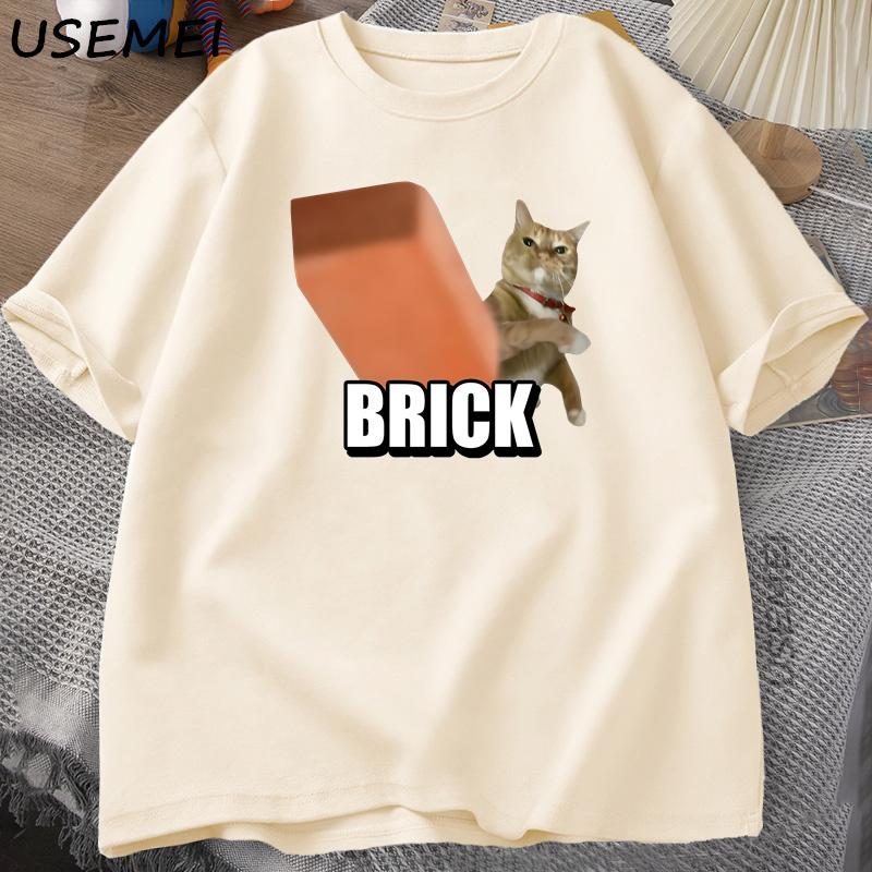 Funny Cat Throwing Brick Meme Lightweight Tshirt for Unisex Women Leisure Cotton T Shirt Round Neck Fashion Short Sleeve Tshirt