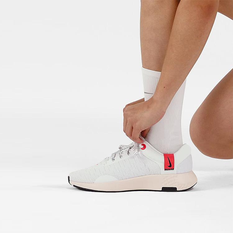 Nike Renew Serenity Run White Magic Ember Женские кроссовки Светло-мягко-розовые черные DB0522-101