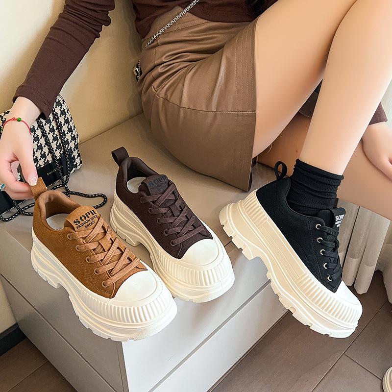 Модная мода кроссовки с эффектом повседневная женская обувь 2024 года на платформе универсальная юбка белая обувь